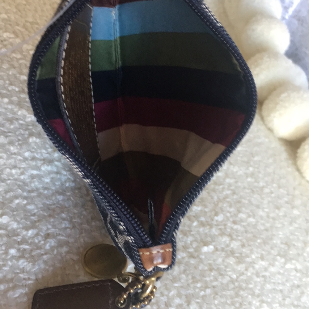 Coach Poppy jeans and leather small bag - Picture 6 of 7